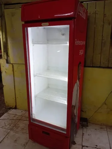 Geladeira Expositora Coca-Cola Fricon