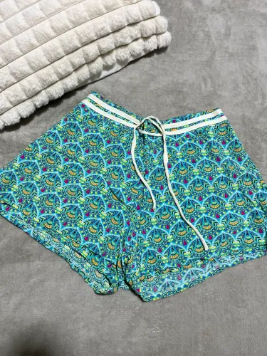 Short saia