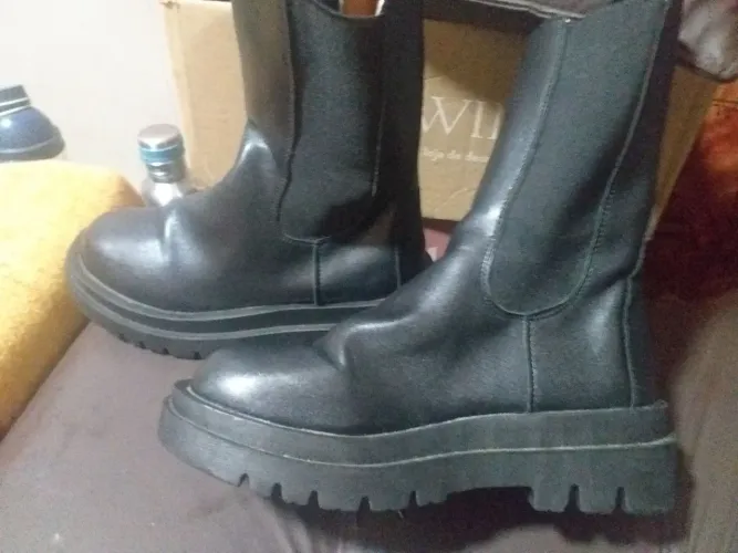 Bota de couro marca 286