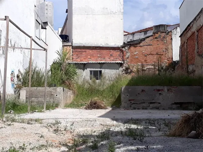 Terreno à venda em Lapa - SP