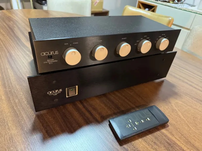 Pré e amplificador de Potência ACURUS RL11 e A250 em perfeito estado de funcionamento.