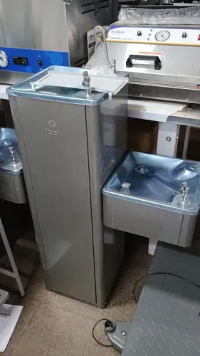 Bebedouro de água industrial ibbl