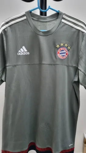Camisa Bayern de Munique - Treino - 2015/16 - Tamanho M - Original