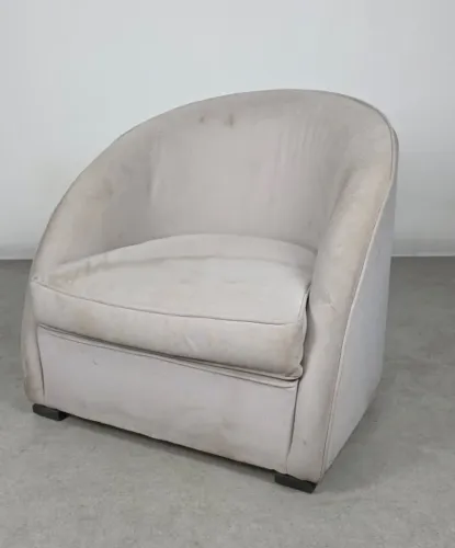Autor Desconhecido - Poltrona Solitária Baixa, lindo design diferenciado