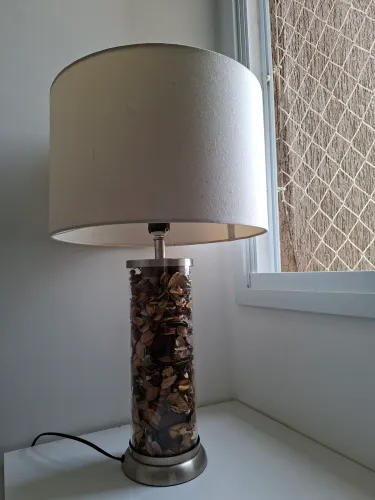 Lustre Tok & Stok com base de vidro
