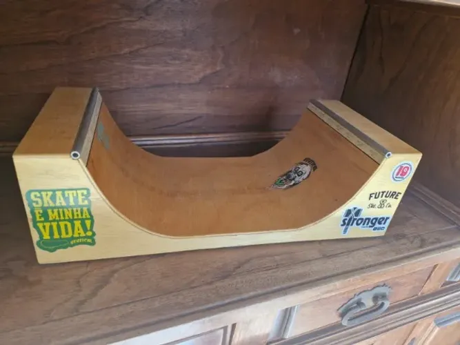 Mini rampa radical tipo Halfpipe para skate de dedo