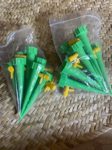 Gotejadores para Irrigação de Plantas - Novo
