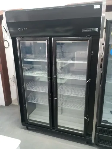 NZ. Expositor refrigerado cervejeira 2 portas de vidro Venâncio