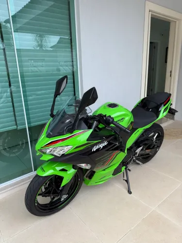  Kawasaki Ninja 400 KRT 2024 - 1.270km-