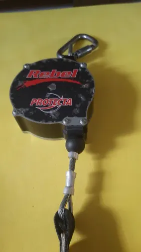Trava-quedas retrátil Rebel Protecta