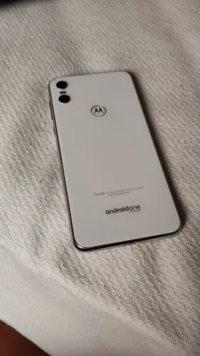 Celular moto one