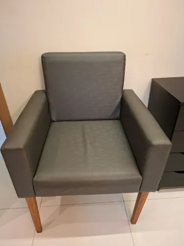 CADEIRAS/POLTRONAS PARA RECEPÇÃO EM COURVIN CINZA