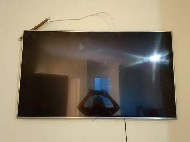 Tv LG 60 polegadas nova.