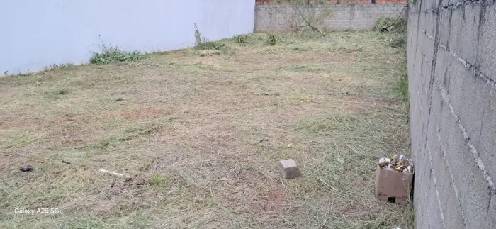 Terreno lado praia a 2000 metros do mar, com lote com 252m² de área total