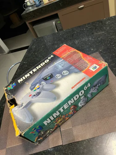 Nintendo 64 na caixa completo