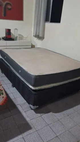 Cama box casal pouco usada