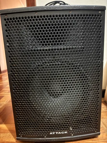 Caixa amplificada PA attack vrf 1230a