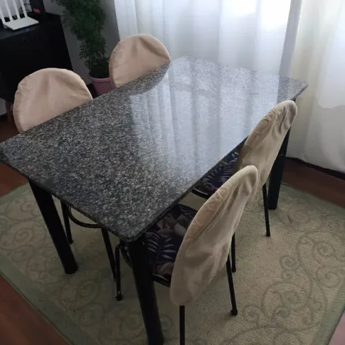 Mesa Tampo de Granito + 4 Cadeiras DE BRINDE