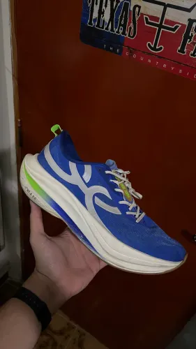 Tênis Corre Turbo 