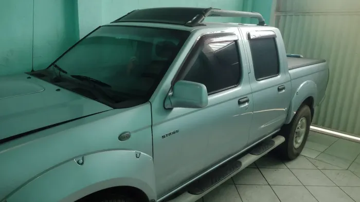Nissan Frontier Se/se Strik/one CD 4X4 2.8 Dies 2005