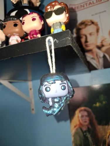 Kinder joy stranger things Eddie upsidedown