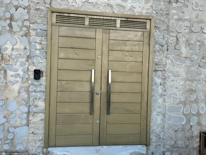 PORTA EXTERNA DE ENTRADA