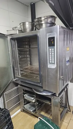 Forno Combinado Elétrico Prática P/ 10 Gn's - EC-10 - 220V Trifásico.