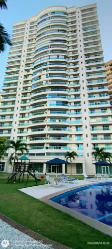 Apartamento de alto padrão com vista para o mar