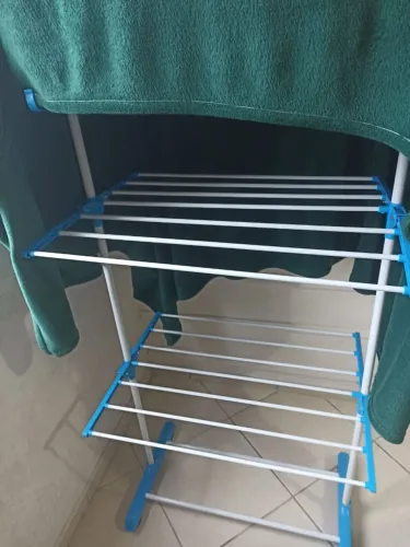 Vendo um varal de chão com 2 meses de uso