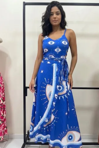 Maiô + saída de banho longa