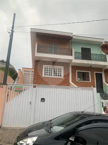 Sobrado à venda em Pirituba 3 dormitórios, 1 suíte, 3 vagas de garagem.