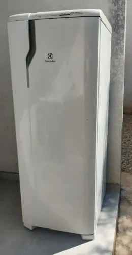 Geladeira 110v consul