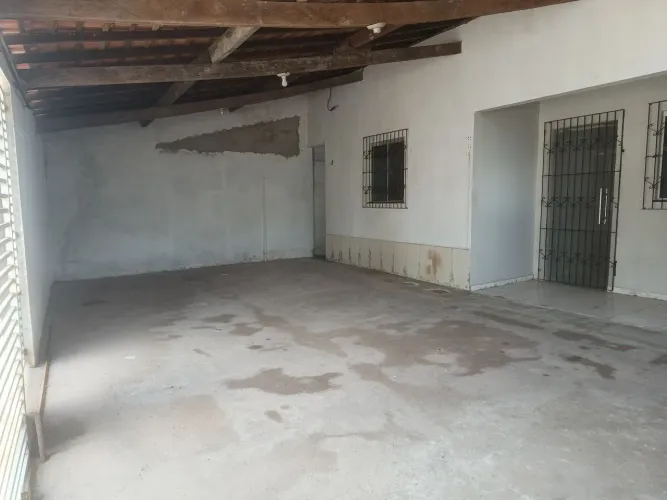 Alugo Casa