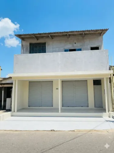 PRÉDIO COMERCIAL NO BAIRRO MULTIRÃO COM 02 APARTAMENTOS EM CIMA!