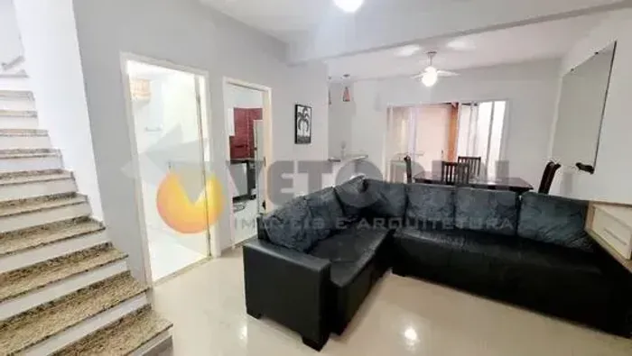 Sobrado para venda tem 80 metros quadrados com 2 quartos em Jardim do Sol - Caraguatatuba