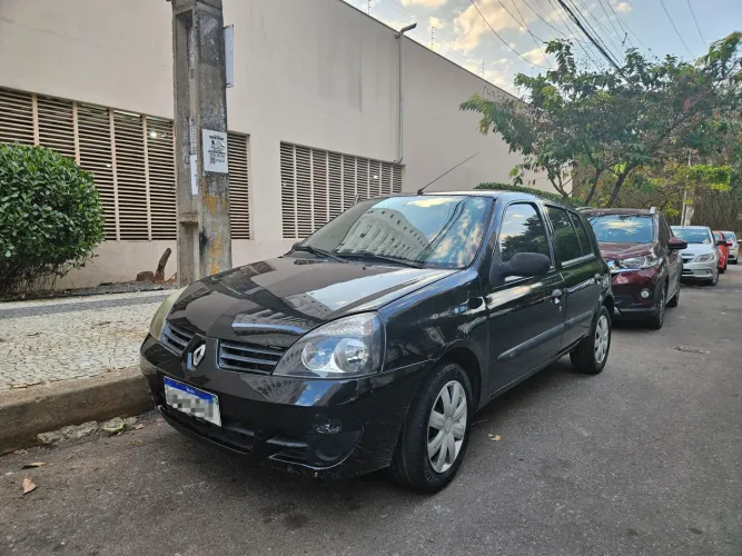 Renault Clio Hi-flex 1.0 16V 5P 2011