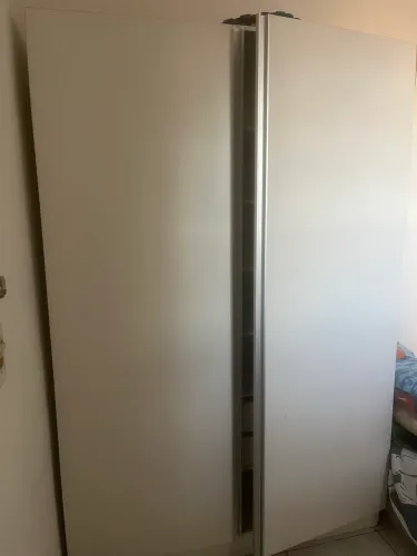 Vende-se guarda roupa de solteiro 