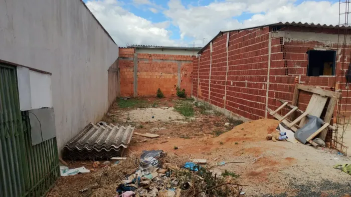 Vendo lote 100m urgente(Terminal do arapoangas)