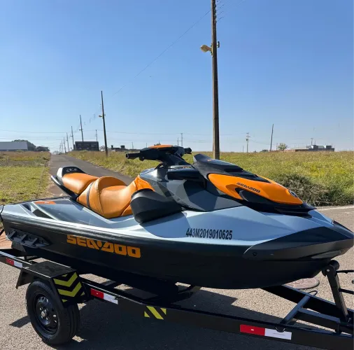 JET SKI SEADOO GTI 170 COM SOM E PORTA COPO