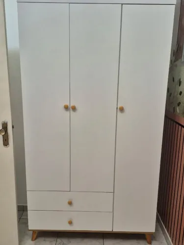 Guarda-roupa infantil branca 