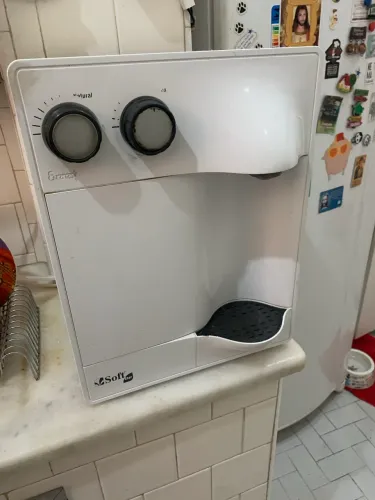 Purificador de água Soft Evereste funcionando