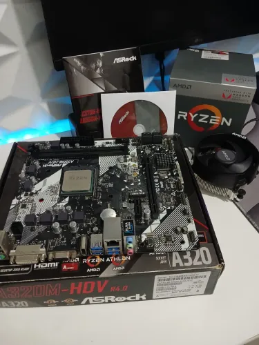 Kit Processador Ryzen 3 2200G + Cooler AMD e A320M-HDV 