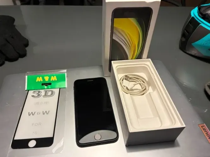 Iphone SE 256Gb Seminovo - Película de Vidro de brinde