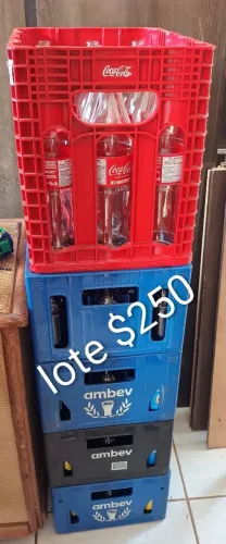 Caixas de cerveja 300 ml e coca cola 1 litros vidro