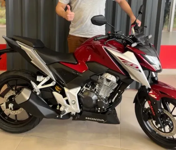 CB 300 com ABS