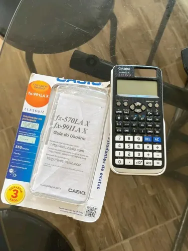 Calculadora Científica Casio FX-991LAX