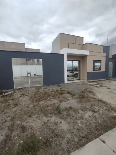 ALUGO CASA 2/4 SENDO UM SUÍTE NO BAIRRO PAPAGAIO 