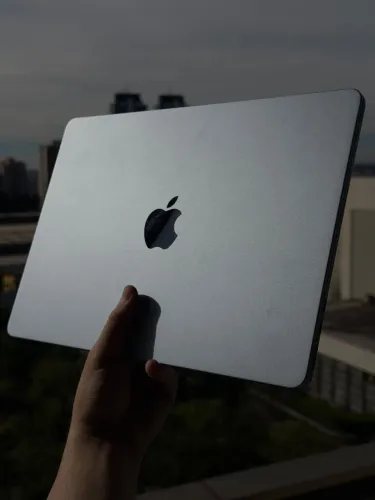 MacBook Air m4 novo aberto