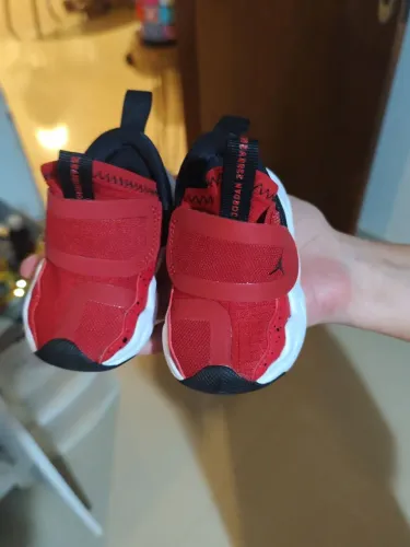 Sapato infantil Jordan tamanho 16BR
