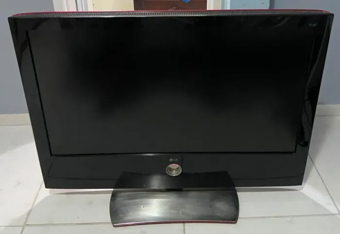 TV LG SCARLET 42" FULL HD - 42LG60FR